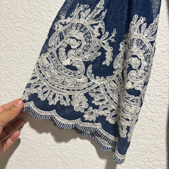 John Mark Fleur In Bloom Blouse Top Small Blue‎ White Embroidery Bell Sleeve - Picture 4 of 9